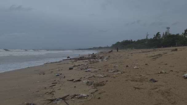 Bali Indonesia Very Dirty Beach Tons Trash Garbage Waste Seashore — Stockvideo