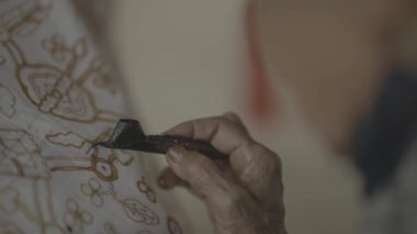 Yogyakarta, Endonezya - Geleneksel El Yapımı Batik Sürecini Kapat
