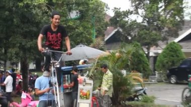 Dago Caddesi Bandung, Batı Java, Endonezya 'da Pazar Arabasız Günü Etkinliği - Performans, Cazibe ve Kalabalık