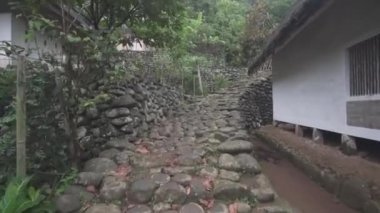 Kampung Naga, Endonezya - Geleneksel Evler, Güzel Doğal Arazi, gür Yeşil Pirinç Tarlaları