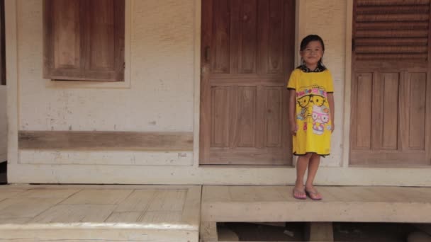 Kampung Naga Indonézia Falusi Indonéz Fiatal Gyerekek Portréja — Stock videók