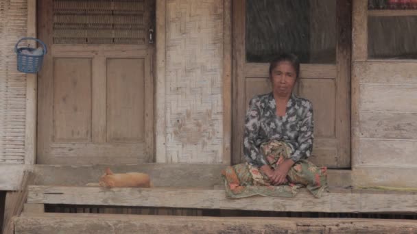 Kampung Naga Indonésie Portrét Vesnice Indonéské Staré Ženy Přátelský Úsměv — Stock video