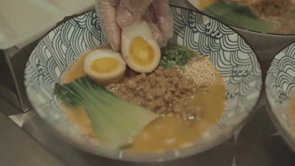 Making Cooking Japanese Ramen Noodle Soup Bowl Kitchen Broth Chicken — Stock Video