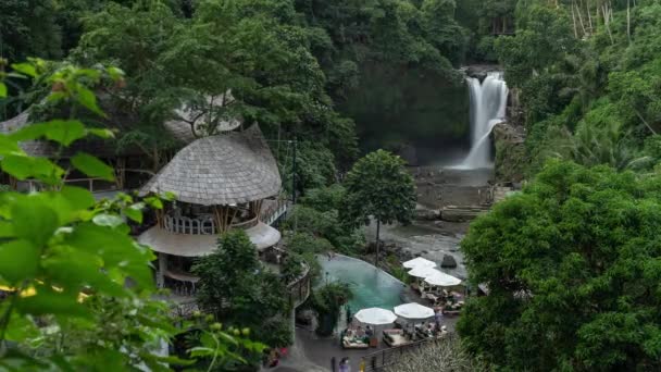 Bali Indonesia Time Lapse Crowd Tegenungan Waterfall People Swimming Soaking — Video Stock