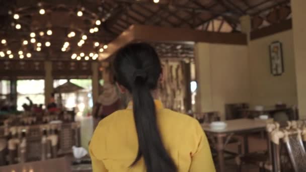 Sundanese Restaurace Podává Tradiční Indonéských Jídel Nápojů Bandung Západní Jáva — Stock video