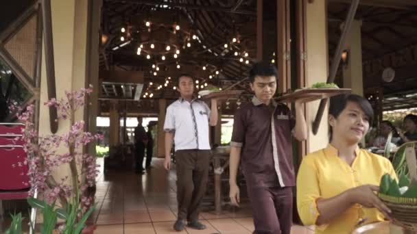 Ristorante Sundanese Che Serve Piatti Bevande Tradizionali Indonesiani Bandung Giava — Video Stock