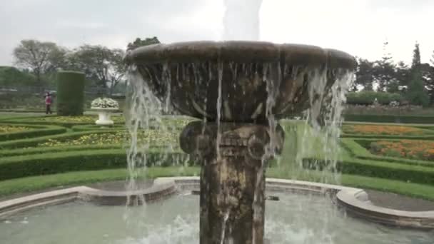 Waterfontein Bij Taman Bunga Nusantara Flowers Park Cianjur West Java — Stockvideo