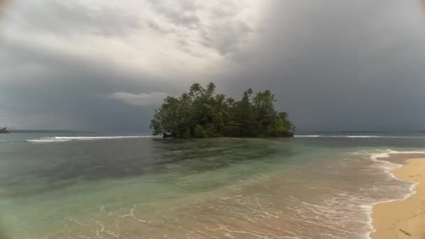 Time Lapse Tiny Small Island Sea Beach Maluku Indonesia Cloudy — Αρχείο Βίντεο