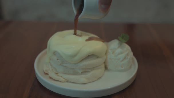 Fluffy Pancake Cheese Cream Brown Sugar Boba Vanilla Ice Cream — Vídeos de Stock