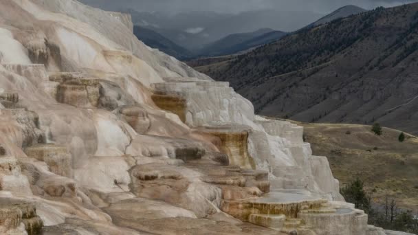 Tijdverloop Van Canarische Lente Bij Mammoet Hot Springs Yellowstone National — Stockvideo