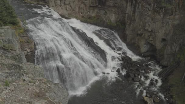 Водоспад Ґіббон Єллоустонському Національному Парку Вайомінг — стокове відео
