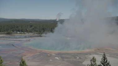 Yellowstone Ulusal Parkı 'nda Büyük Prismatik Bahar Wyoming Birleşik Devletlerin En Büyük Baharı