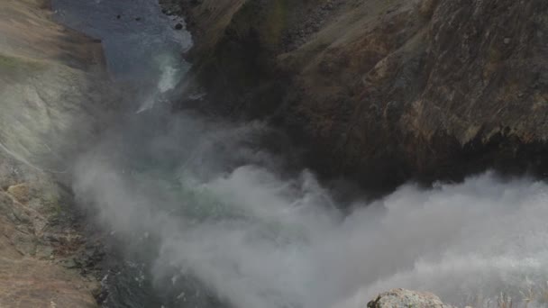 Brink Lower Falls Waterfall View Yellowstone River Grand Canyon Yellowstone — Videoclip de stoc