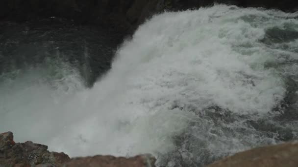 Blick Auf Den Wasserfall Brink Lower Falls Und Den Yellowstone — Stockvideo