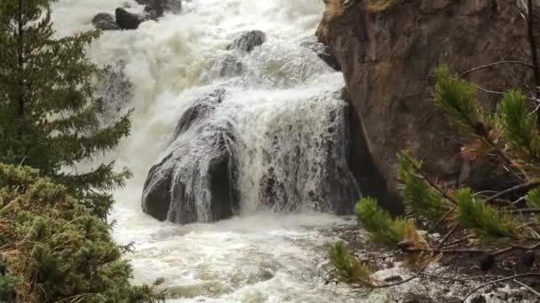 Cascada Firehole Falls Parque Nacional Yellowstone Wyoming Slow Motion — Vídeos de Stock