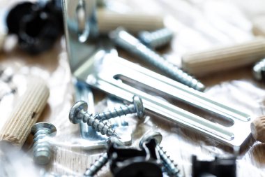 Metal vidalar ve fındıklar, görüntüyü kapatın.