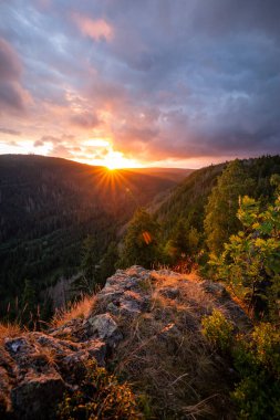 Güzel dağ manzarası. doğa arkaplanı 