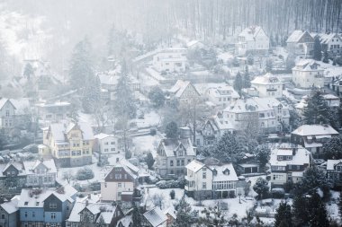 Kış anları, Harz dağlarındaki Wernigerode şehri manzarası.