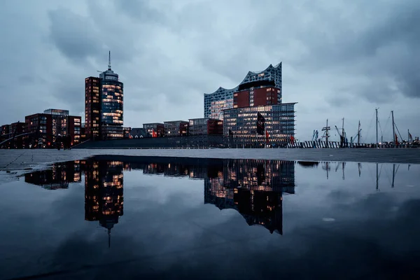 Famous Buildings Port City Hamburg Elbphilharmonie Reflection Puddle — Stock Photo, Image