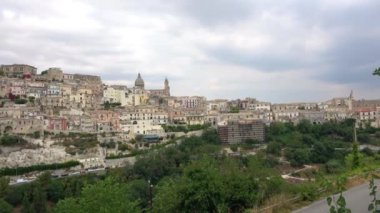 Ragusa (Ragusa Ibla), İtalya 'nın Sicilya adasındaki UNESCO miras barok kasabası. Çekim 4k