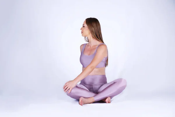 Mooie Zwangere Vrouw Praktizerende Yoga — Stockfoto