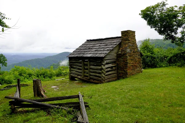 Log Settler Cabin Built Trail Smart View Recreation Area Blue — Stockfoto