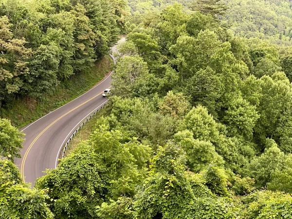 Aerial Photo Blue Ridge Parkway Curving Appalachian Mountains North Carolina — 스톡 사진