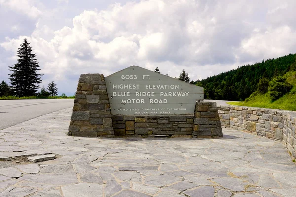 Maggie Valley North Carolina Sign Highest Elevation Blue Ridge Parkway — стоковое фото