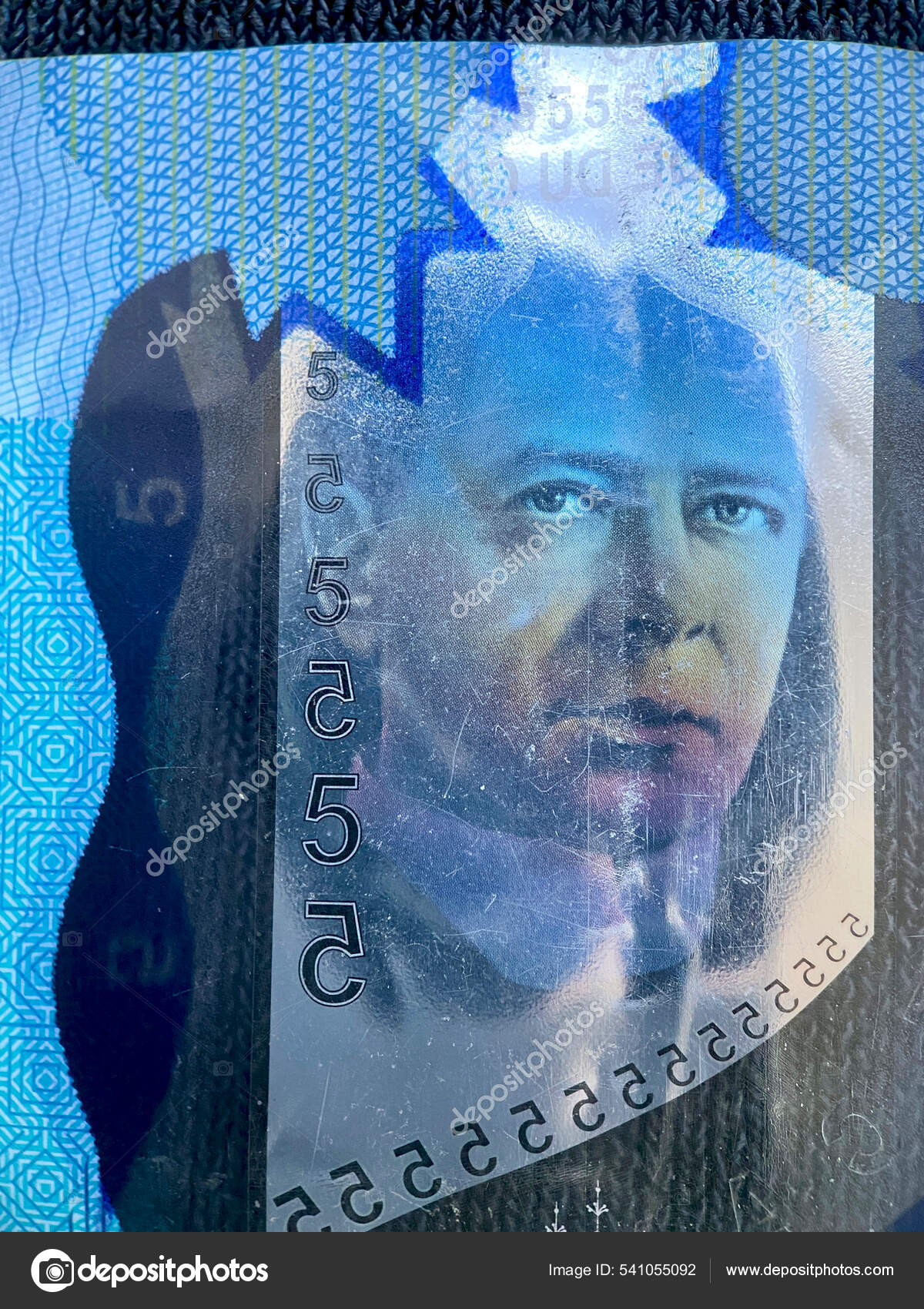 加拿大安大略省渥太华来自2011年加拿大边境系列货币的蓝色5美元5美元聚合物钞票加拿大政治家兼总理威尔弗里德劳里埃的全息图——