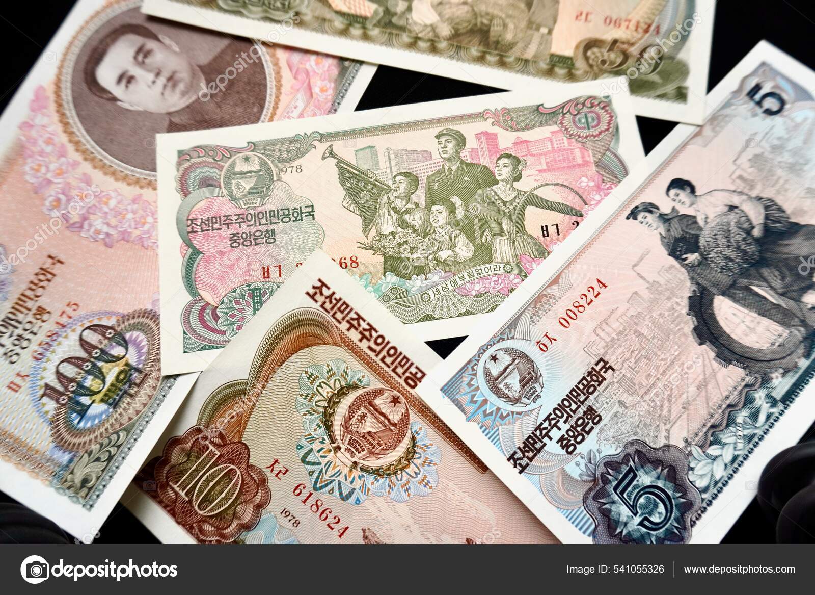 北朝鮮の勝利は 北朝鮮の公式通貨である朝鮮人民ウォンとも呼ばれる 通貨は韓国中央銀行によって発行されます 1979年第2位 —  ストック編集用写真©EWYMedia#541055326