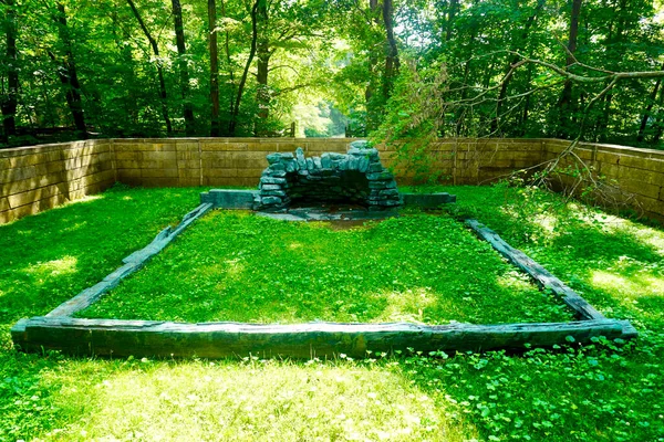 Lincoln Boyhood National Memorial Cabin Site Memorial Ein Bronzeguss Markiert — Stockfoto