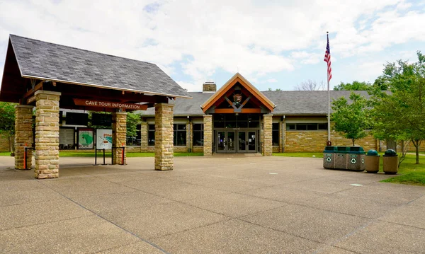 Mammoth Cave National Park Kentucky Usa Eingang Besucherzentrum Mit Cave — Stockfoto