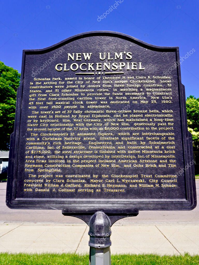 New Ulm, Minnesota Cartel que describe Glockenspiel es una torre de