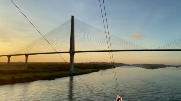 Canal Panamá Nave Que Ingresa Canal Panamá Lado Atlántico Puente — Vídeo de stock