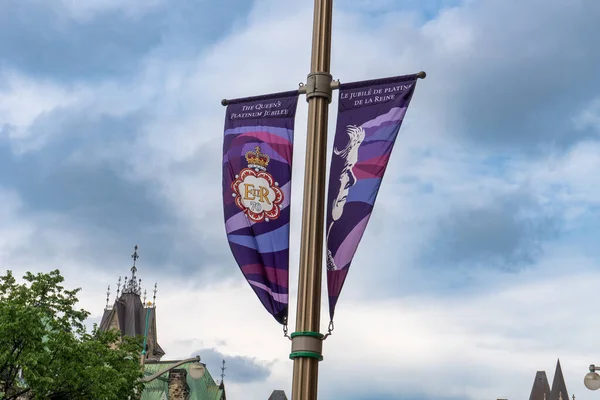 Ottawa Canada Queen Elizabeth Banners Ottawa Parliament Hill Platinum Jubilee — Stockfoto