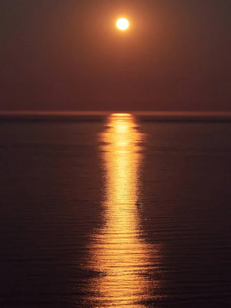 Schöner Sonnenuntergang Über Dem Meer — Stockfoto