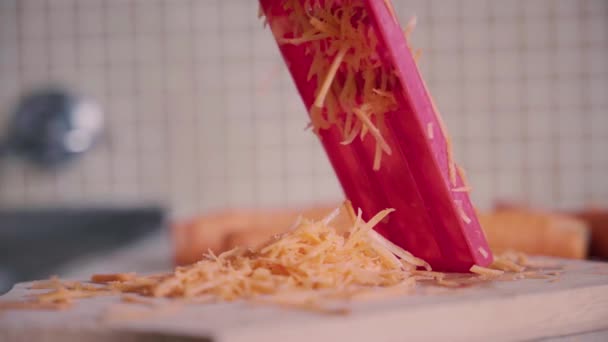 Sahibesinin Elleri Havuç Rendeliyor Kore Havucu Yaşam Tarzı Yemek Pişirme — Stok video