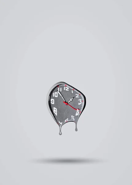 Reloj Fundido Sobre Fondo Gris Tiempo Pasa Por Idea Vida — Foto de Stock