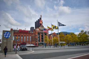 Baltimore, Maryland, ABD - 9 Ekim 2021: Baltimore İç Limanı Pratt Sokak Elektrik Santrali