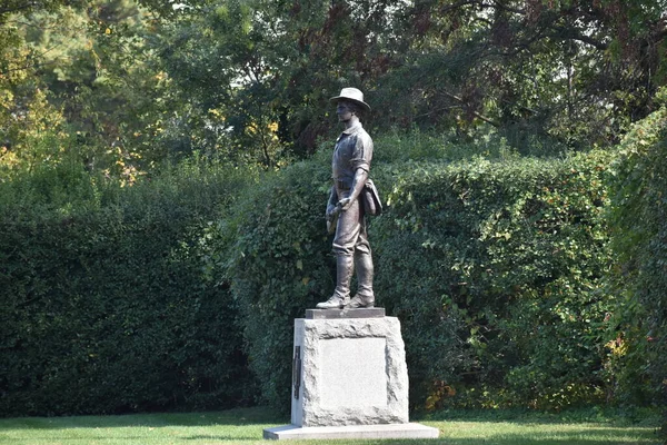 Arlington Virginia Usa Oktober 2021 Hiker Spanish War Veteran Memorial — Stockfoto