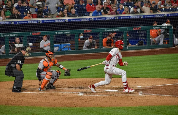 Philadelphia Pennsylvania Usa September 2021 Philadelphia Phillies Bryce Harper Krijgt — Stockfoto