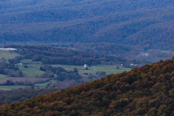 Looking Farm Mountainside Sunny Fall Afternoon — Stock Photo, Image