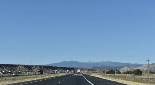 Mccartys New Mexico Usa November 2021 Βουνά Στην Απόσταση Καθώς — Φωτογραφία Αρχείου
