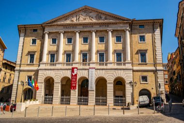 Ancona 'nın ilham perilerinin tiyatrosuna bakın. Ağustos 2021 Ancona, Marş - İtalya