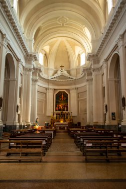 Ancona 'daki San Francesco Alle Scale kilisesinin iç manzarası. Ağustos 2021 Ancona, Marş - İtalya