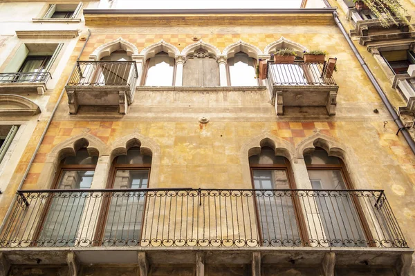 Vista Sobre Uma Fachada Antigo Palácio Treviso Veneto Itália — Fotografia de Stock