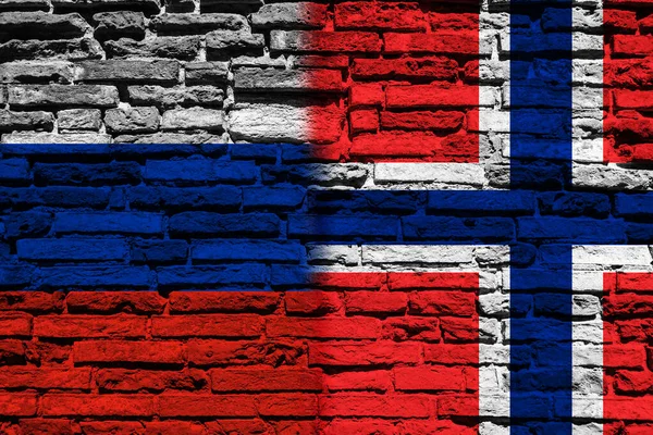 Fondo Con Bandera Rusia Noruega Una Pared Ladrillo —  Fotos de Stock