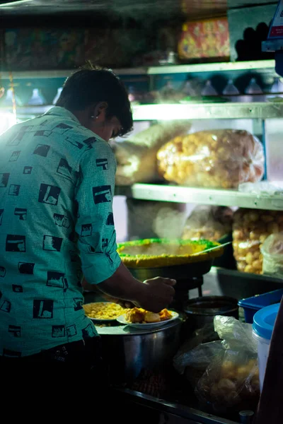 Picture Street Vendor Selling Bhel Puri Indian Streets Bhelpuri Savoury — Stock Photo, Image