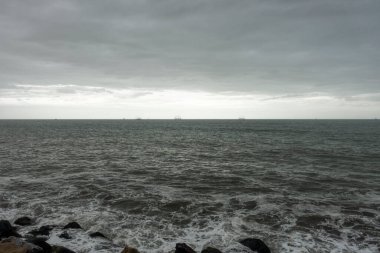 Arjantin, Mar el Plata 'da, denize demir atmış eğitim gemileri.