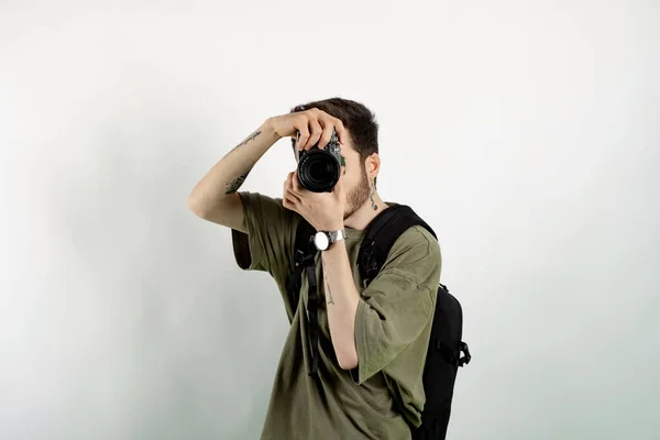 Caucasian Man Wearing Khaki Tee Posing Isolated White Background Taking — Stock Photo, Image